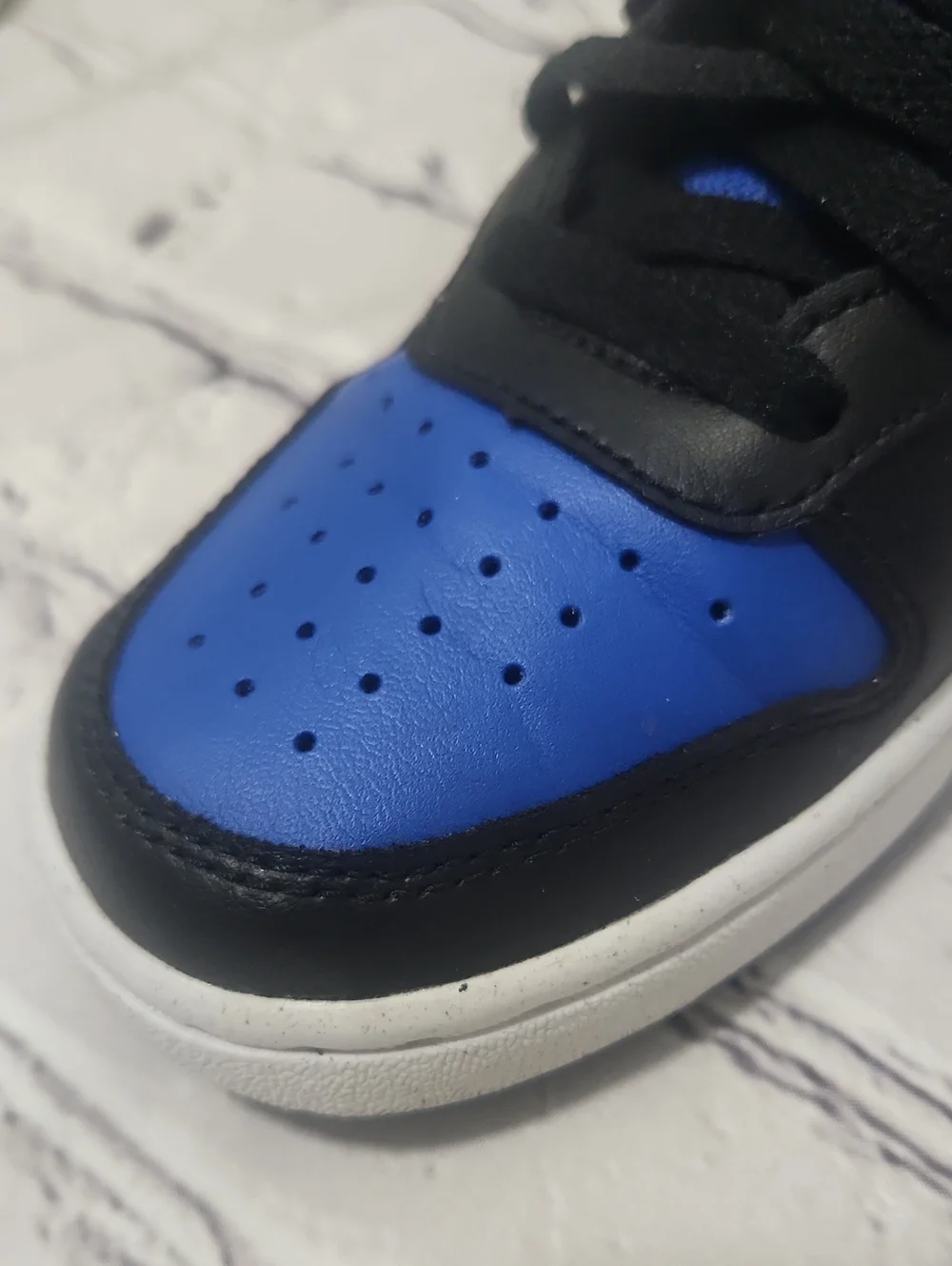 Nike High Top Kids Sneakers Size 4Y